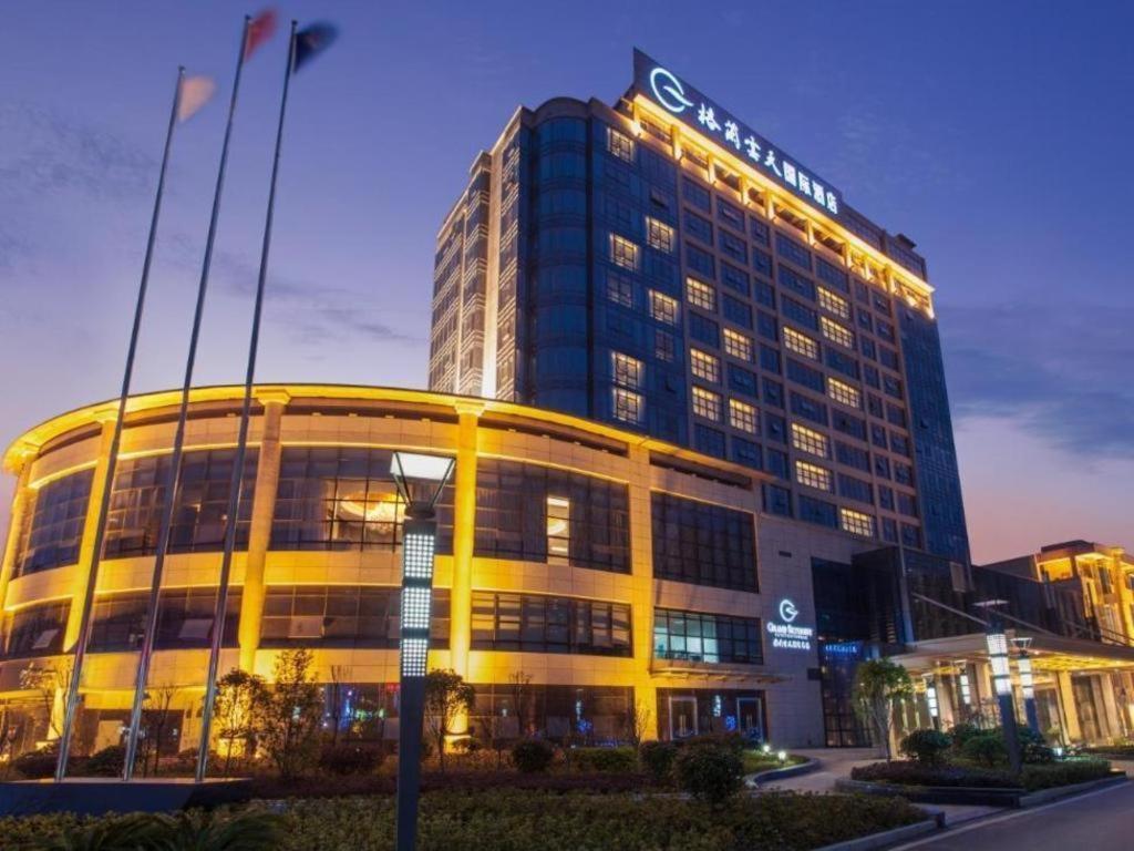 Grand Skylight International Hotel Guiyang Guiyang  Exterior photo